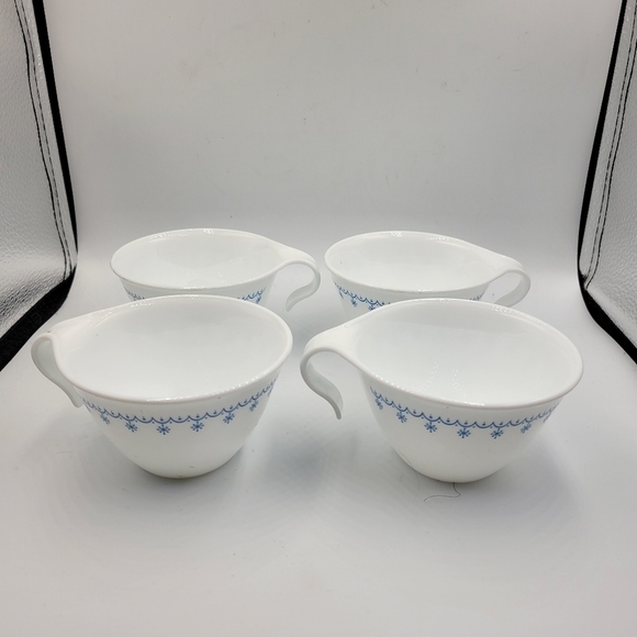 Corelle Livingware Corning 8oz Blue Snowflake White Coffee Cups Vtg - Set of 4 - Picture 1 of 5